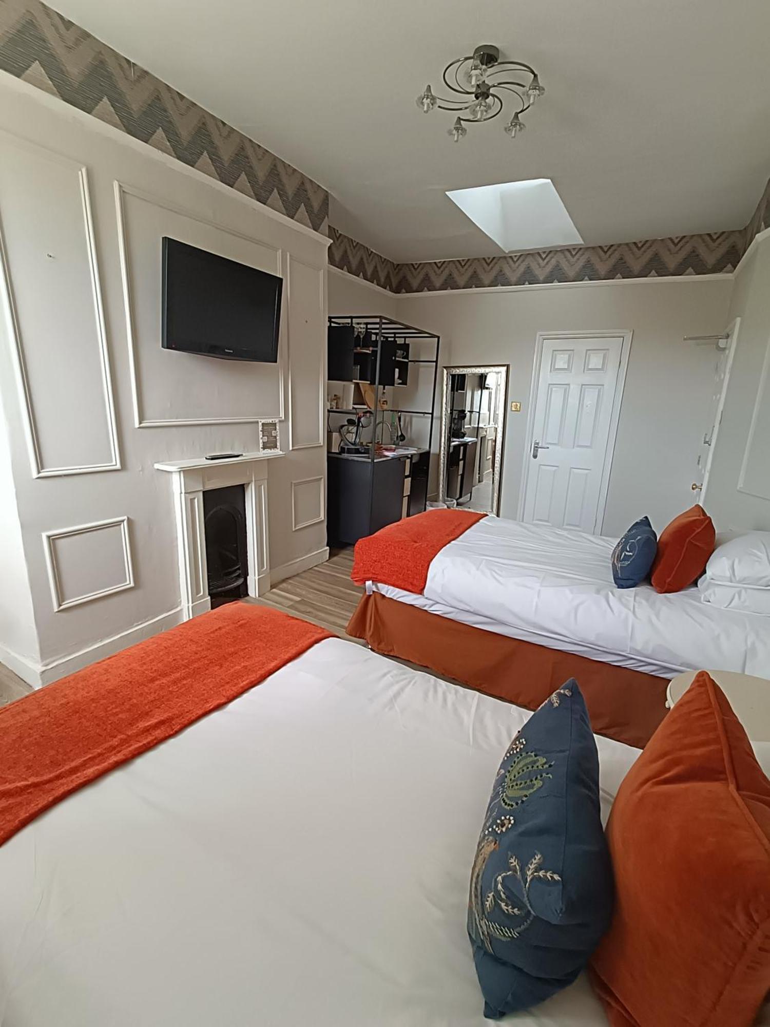 Rooms On The Prom Cheltenham Esterno foto